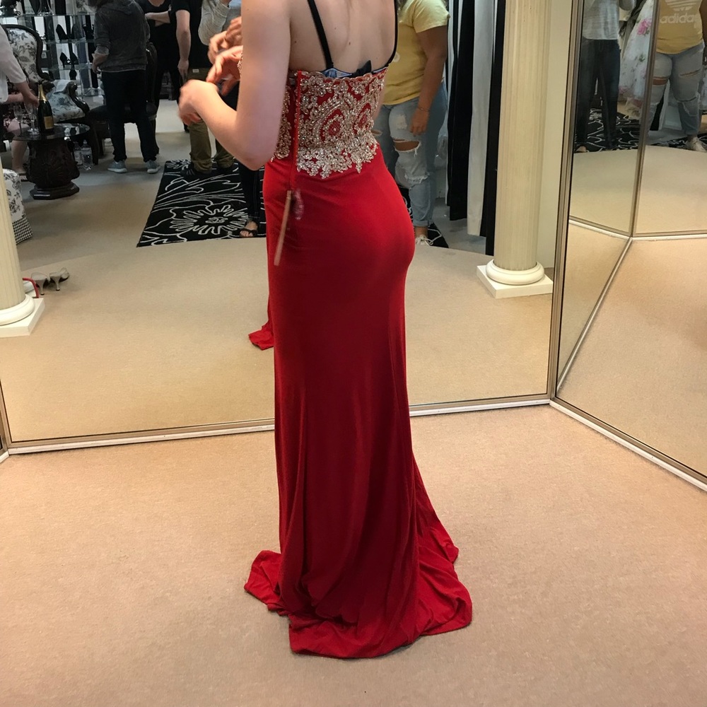 PROM DRESS! - Picture 3 of 3